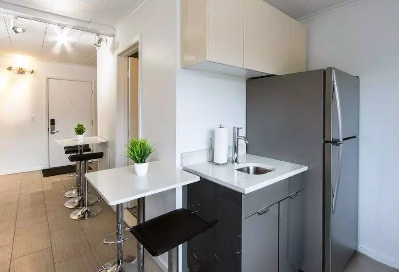 モーテル Royal Oak