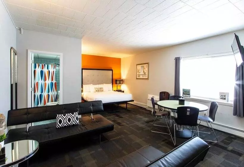 モーテル Royal Oak