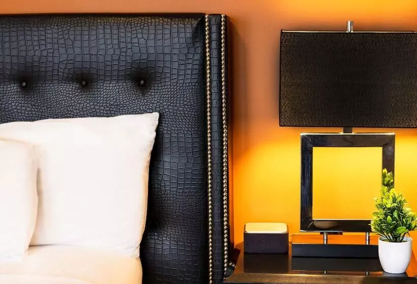 モーテル Royal Oak