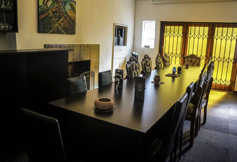 Пансион Acn International Regency Lodge