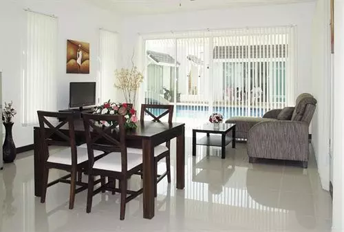 Pineapple Hills Resort