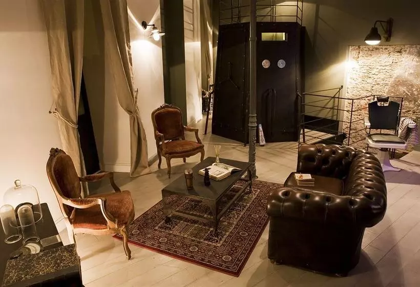 Surprenantes  De La Terre à La Lune