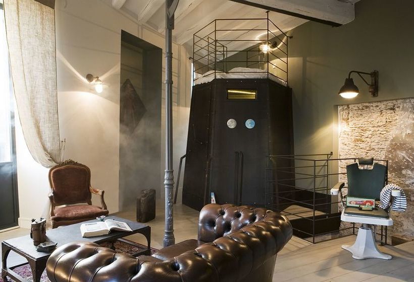 Surprenantes  De La Terre à La Lune