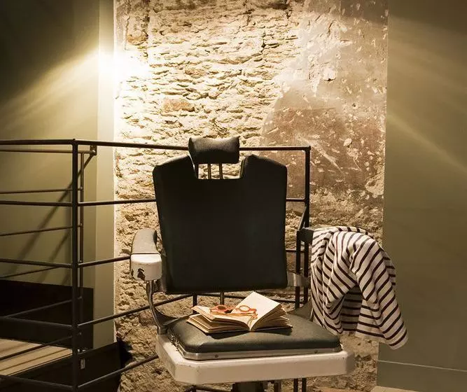 Surprenantes  De La Terre à La Lune