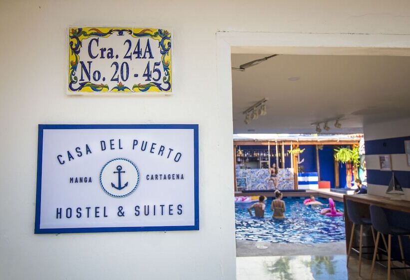Casa Del Puerto Hostel & Suites