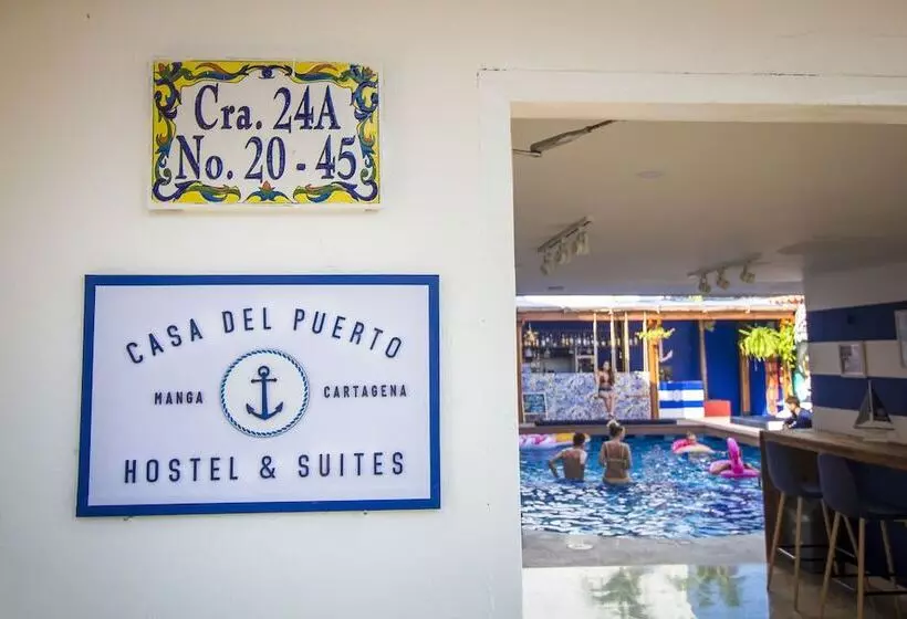 Casa Del Puerto Hostel & Suites
