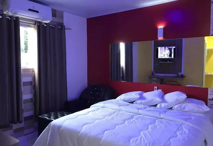 Cleia Hotel Cirino