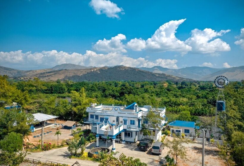 Club Monet Beach Resort By Cocotel