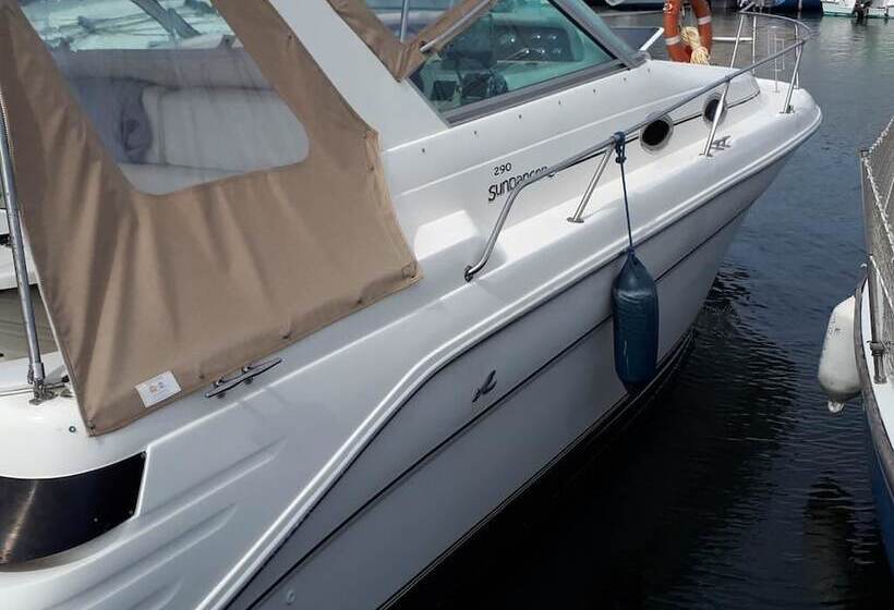 هتل Boat Vedette Arlequin