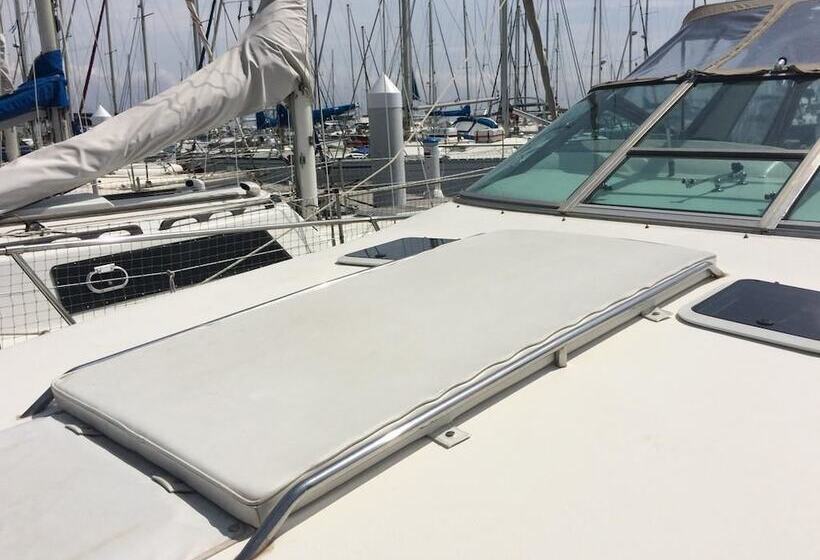 هتل Boat Vedette Arlequin