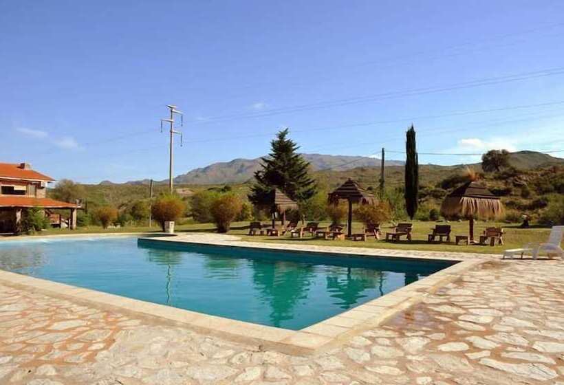 هتل Cabanas Los Arroyitos