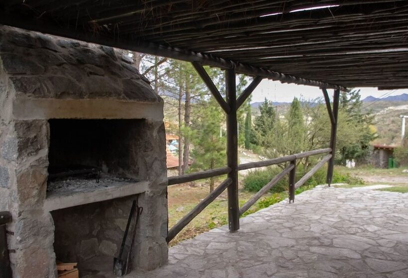 هتل Cabanas Los Arroyitos