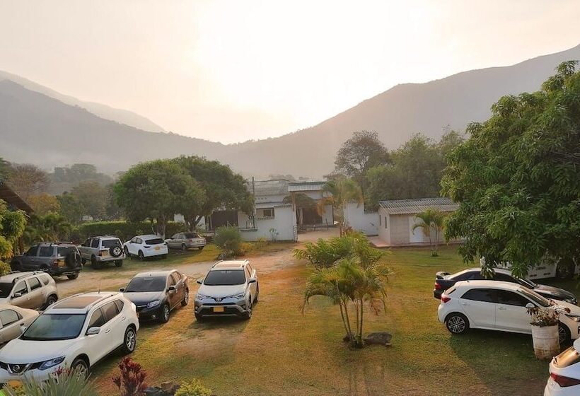 هتل Campestre Uraku