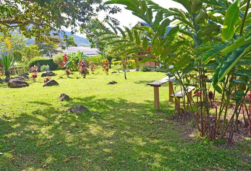 هتل Campestre Uraku