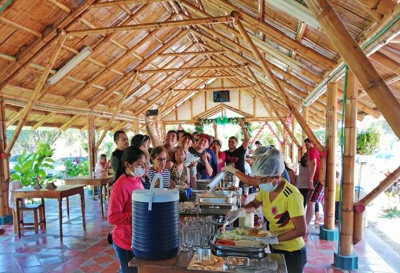 هتل Campestre Uraku