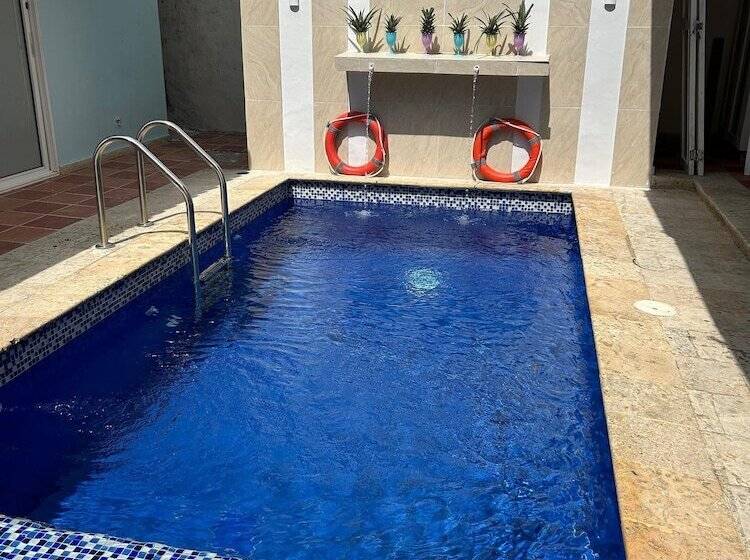 هتل Casa Kalamary Crespo