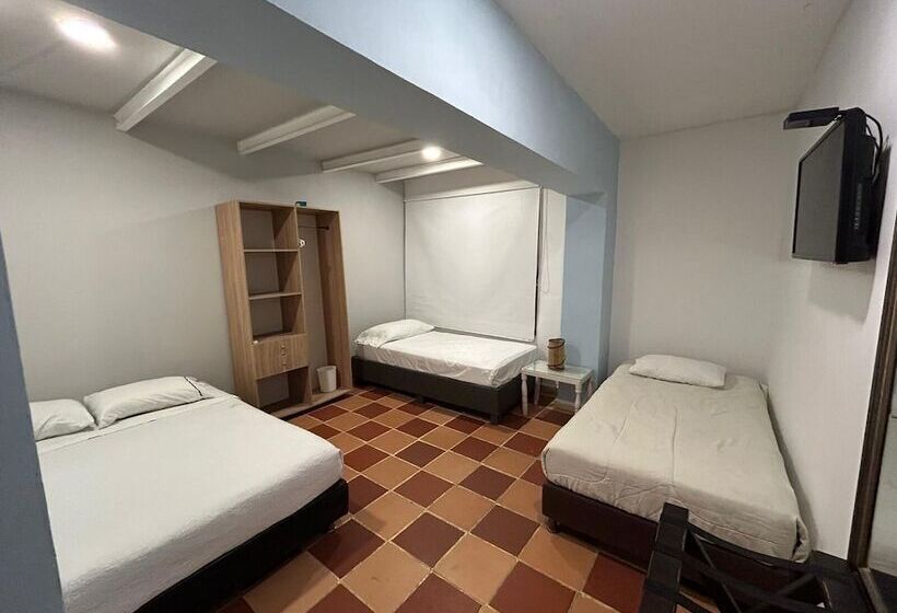 هتل Casa Kalamary Crespo