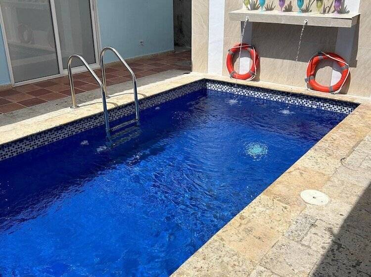 هتل Casa Kalamary Crespo