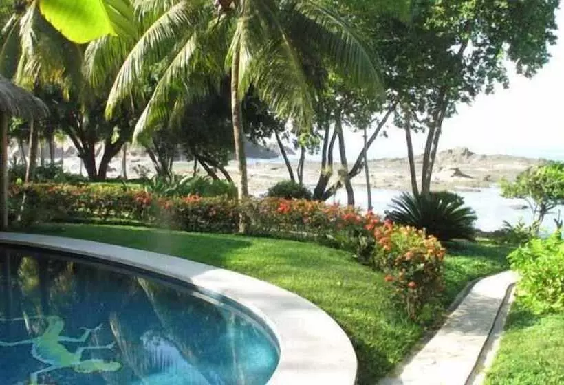 Hotelli Costa Paraiso