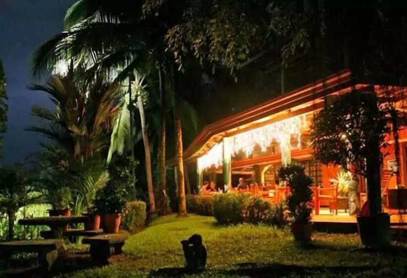 Hotelli Costa Paraiso