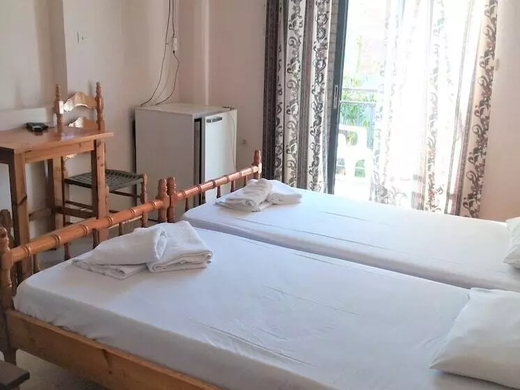Hotel Dirki