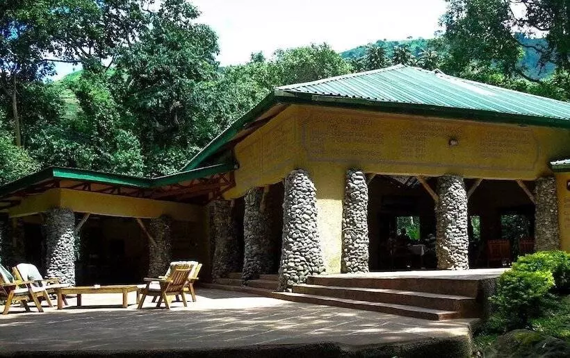 هتل Equator Snow Geo Lodge