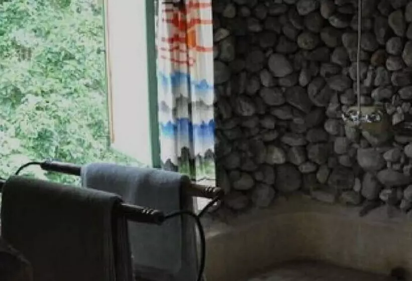 هتل Equator Snow Geo Lodge