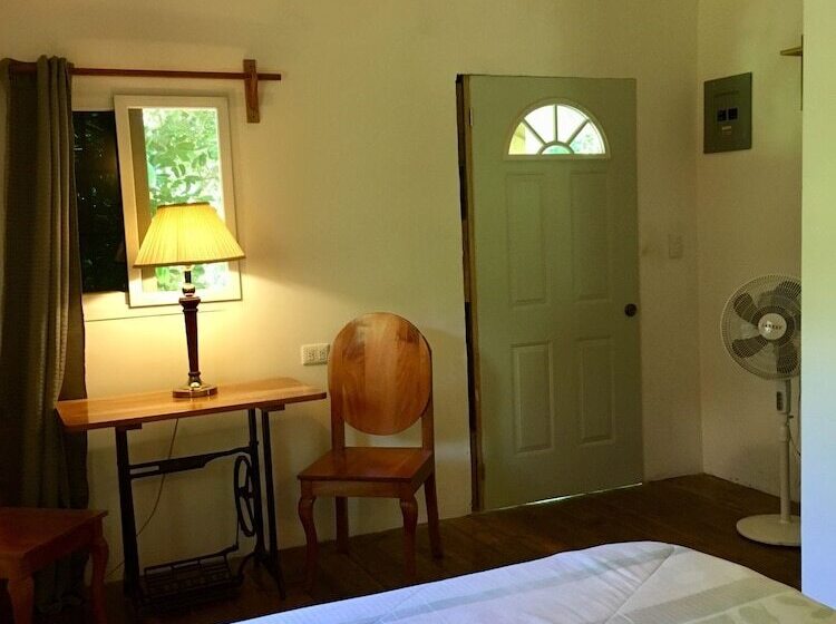 هتل Hospedaje En El Lago