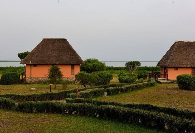 هتل Ihamba Lakeside Safari Lodge