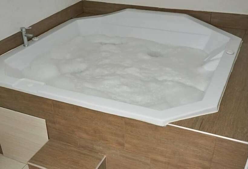 Hôtel Jade Imbanaco