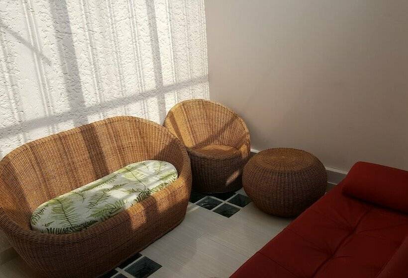 Hôtel Jade Imbanaco