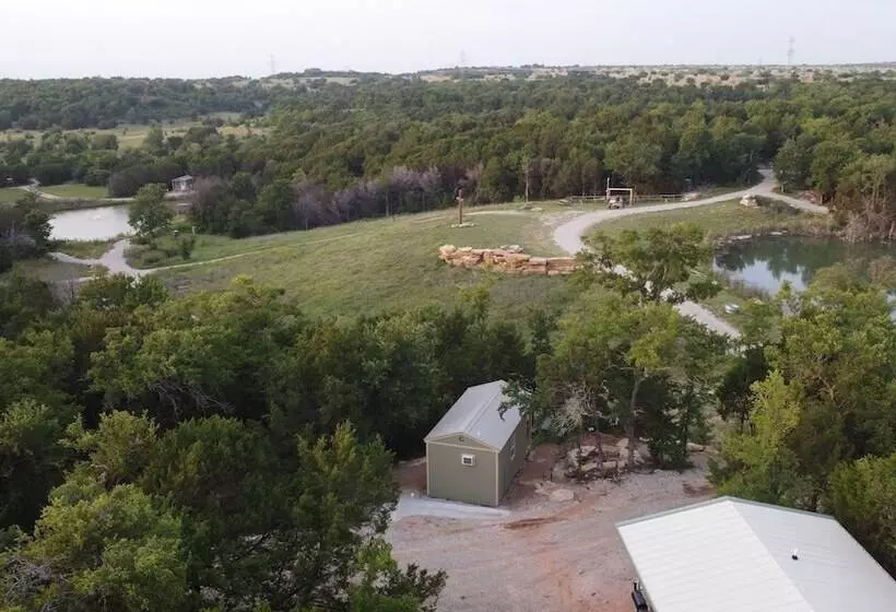 Hotelli Lake Godstone™