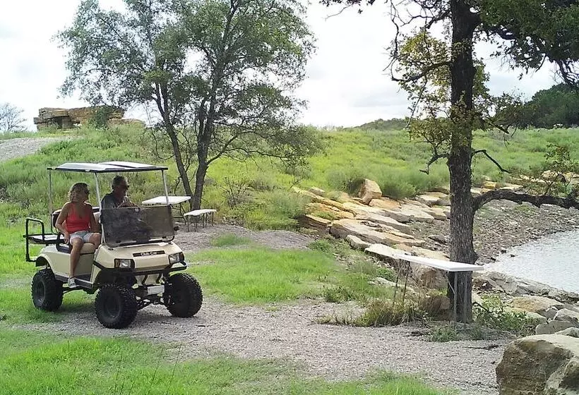 Hotelli Lake Godstone™