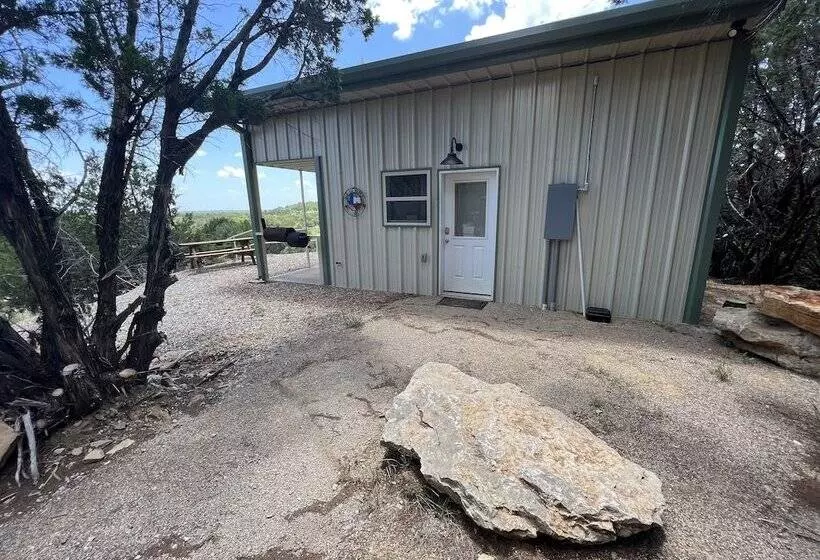 Hotelli Lake Godstone™