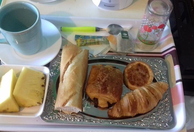 هتل Locations Plus