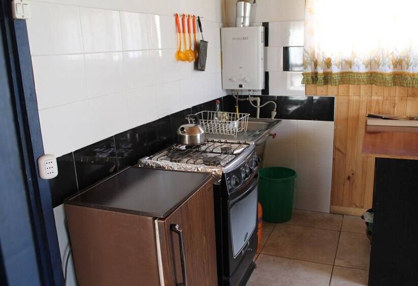 هتل Los Nogales De Roan Jose