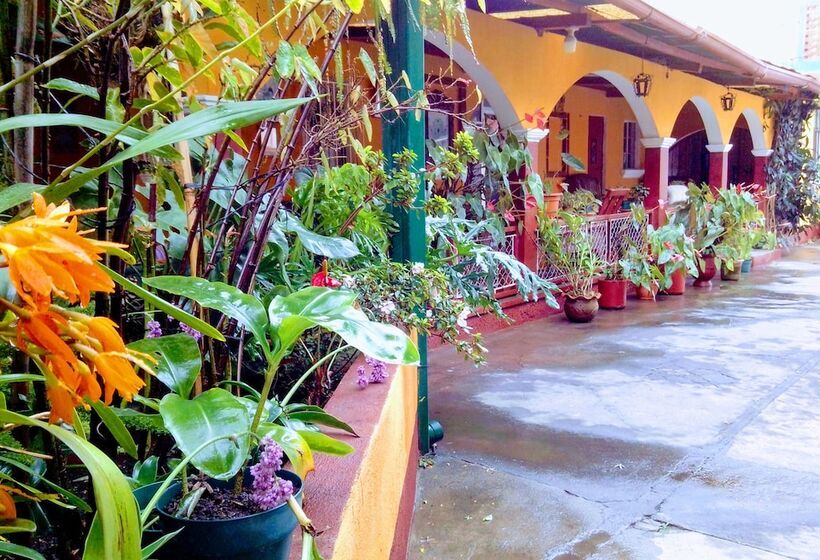 هتل Santa Valentina