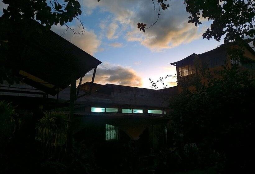 هتل Santa Valentina