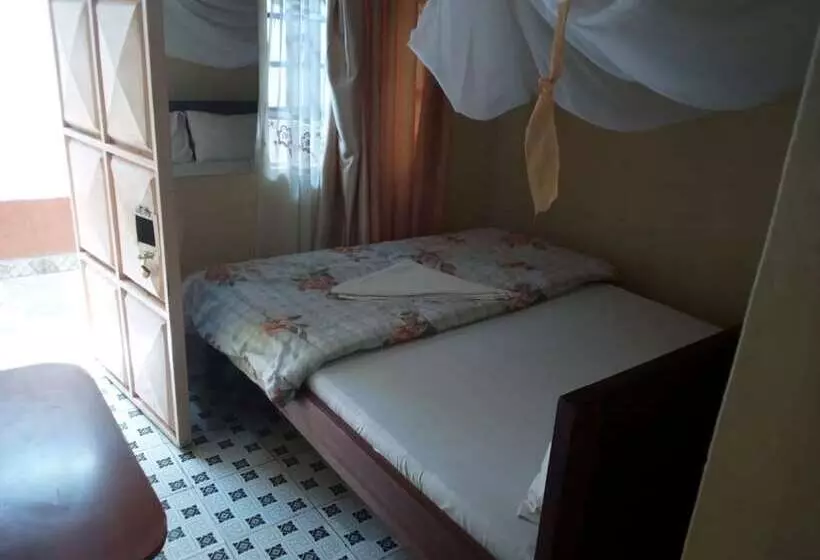 هتل Small Villa Gardens