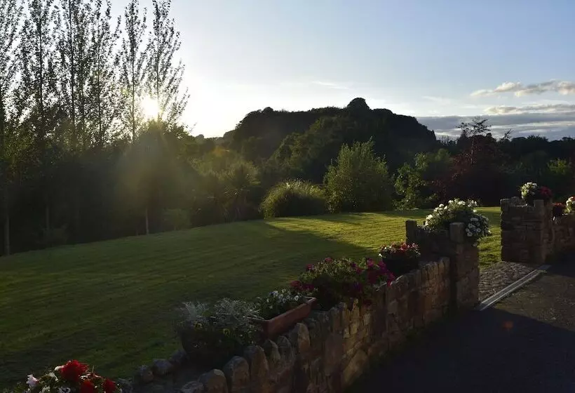 Hotelli White Hill Country House