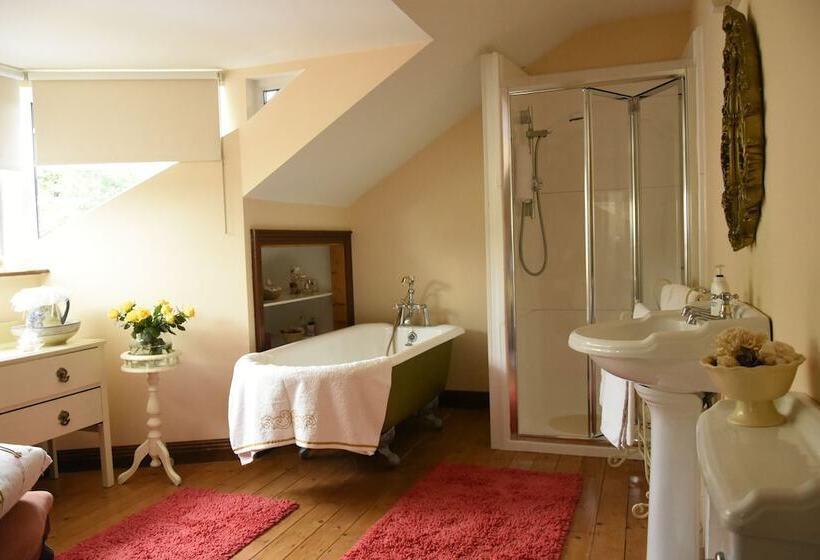 호텔 White Hill Country House