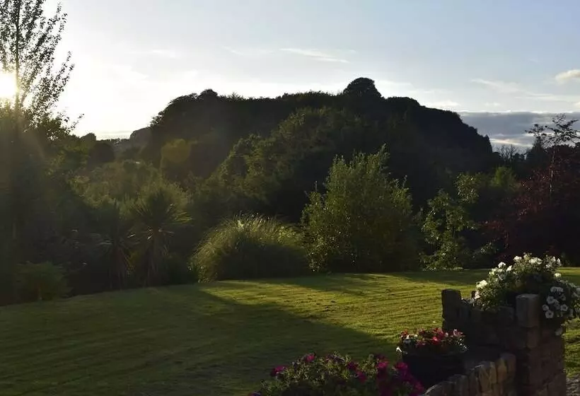 Hotelli White Hill Country House