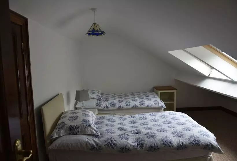 Hotelli White Hill Country House