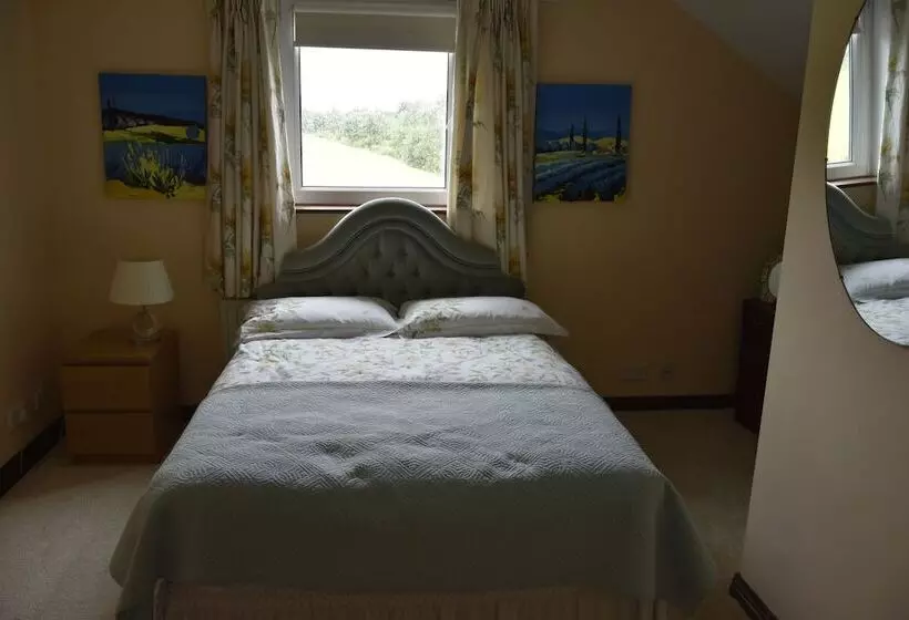 Hotelli White Hill Country House