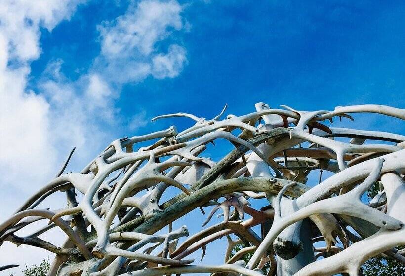 فندق Wild Caribou S Wildwood Cabin