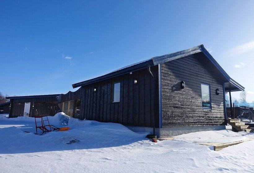 فندق Wild Caribou S Wildwood Cabin