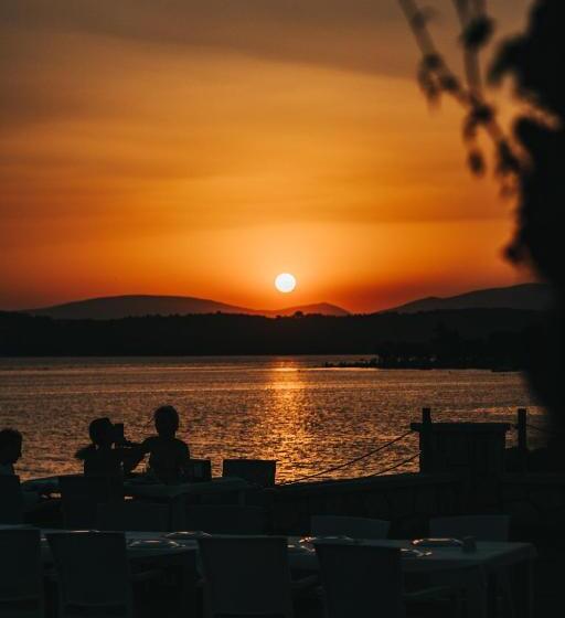Lavantali Konak  Taşev Otel Ve Restoran
