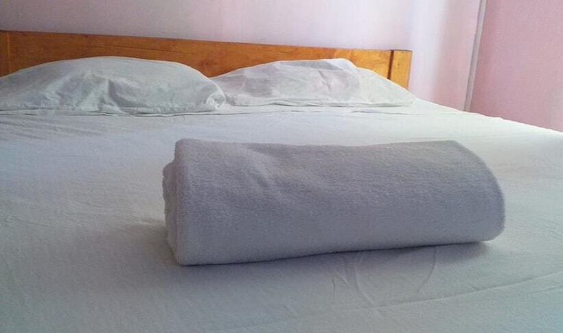 پانسیون Royal Pine Cottages