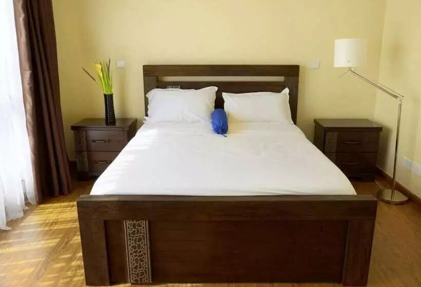 پانسیون Royal Pine Cottages