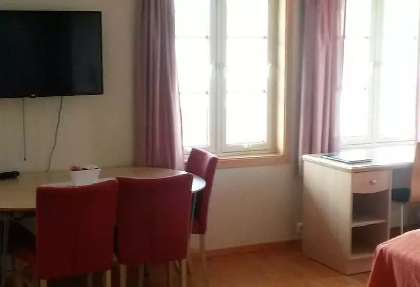 Tingvoll Fjordhotell